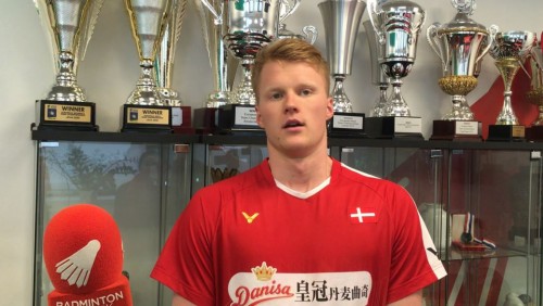 场作战且表 场作战且表